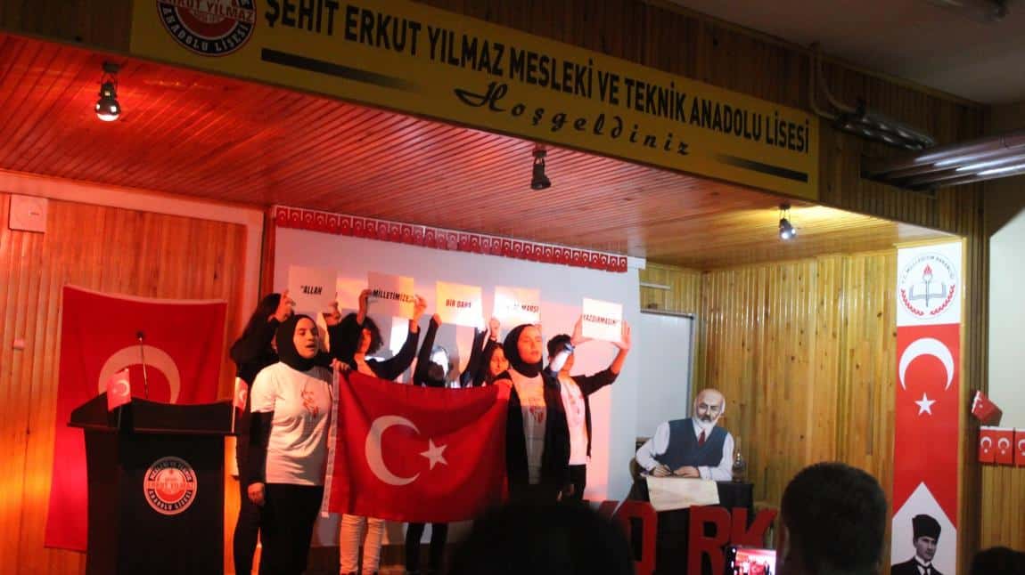 İstiklal Marşımızın Kabulü ve Mehmet Akif Ersoy'u anma programı yapıldı.